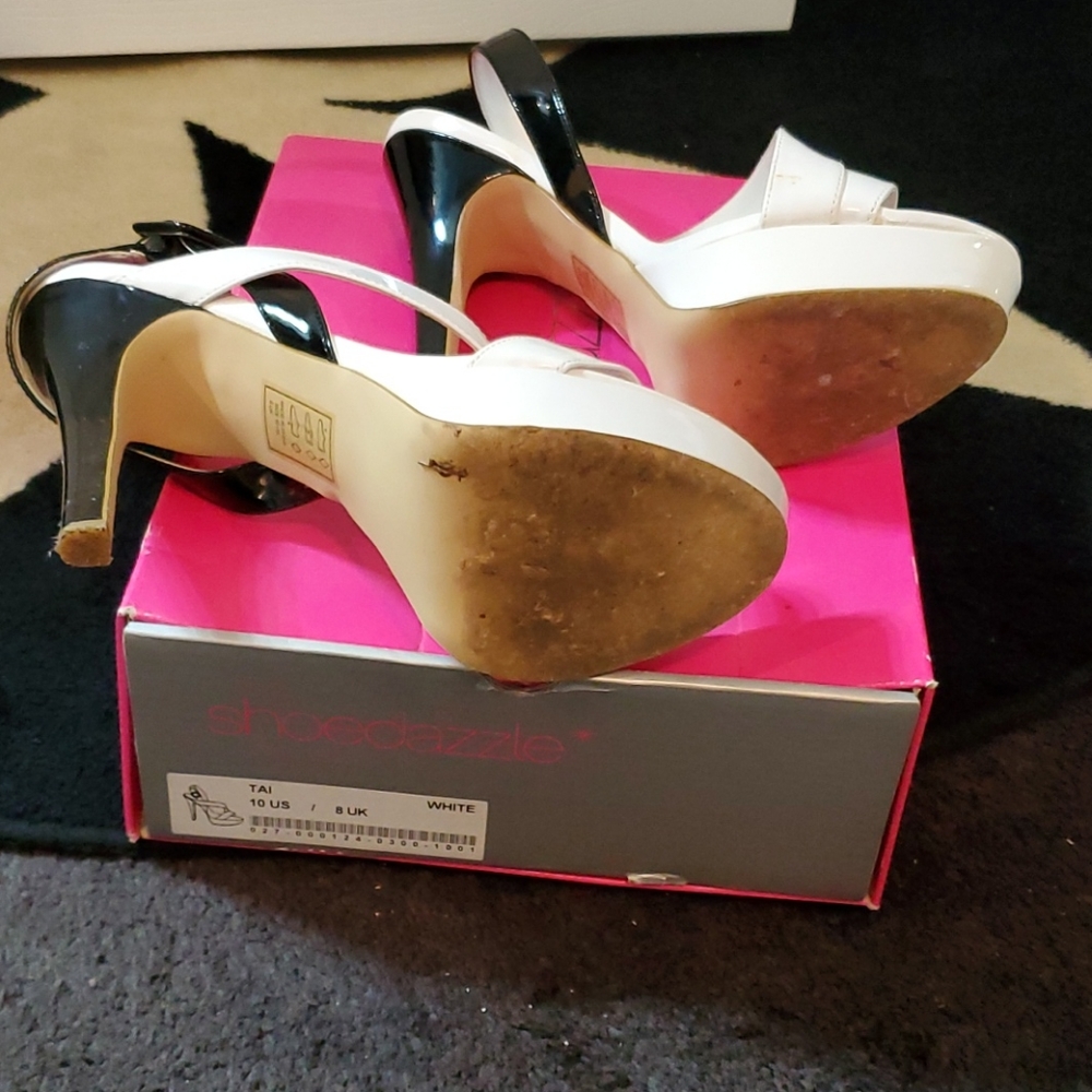 Heels - Picture 3 of 3